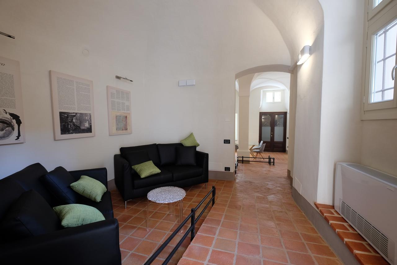 Palazzo Sacco Hostello 포사노 외부 사진